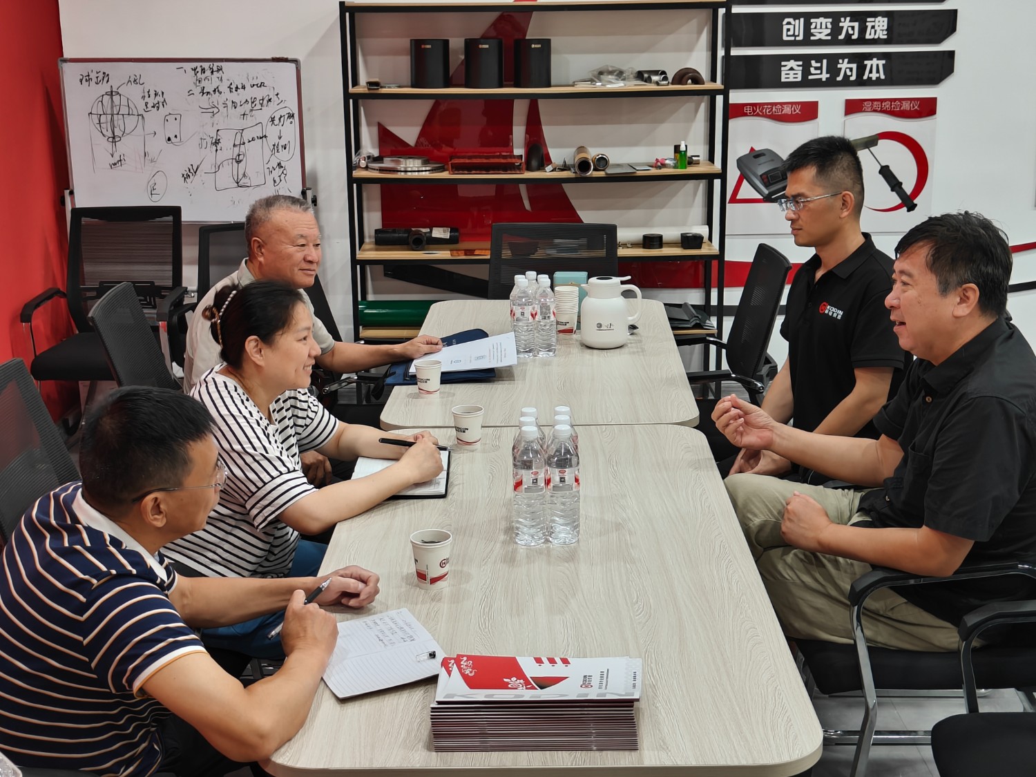 戳我試試